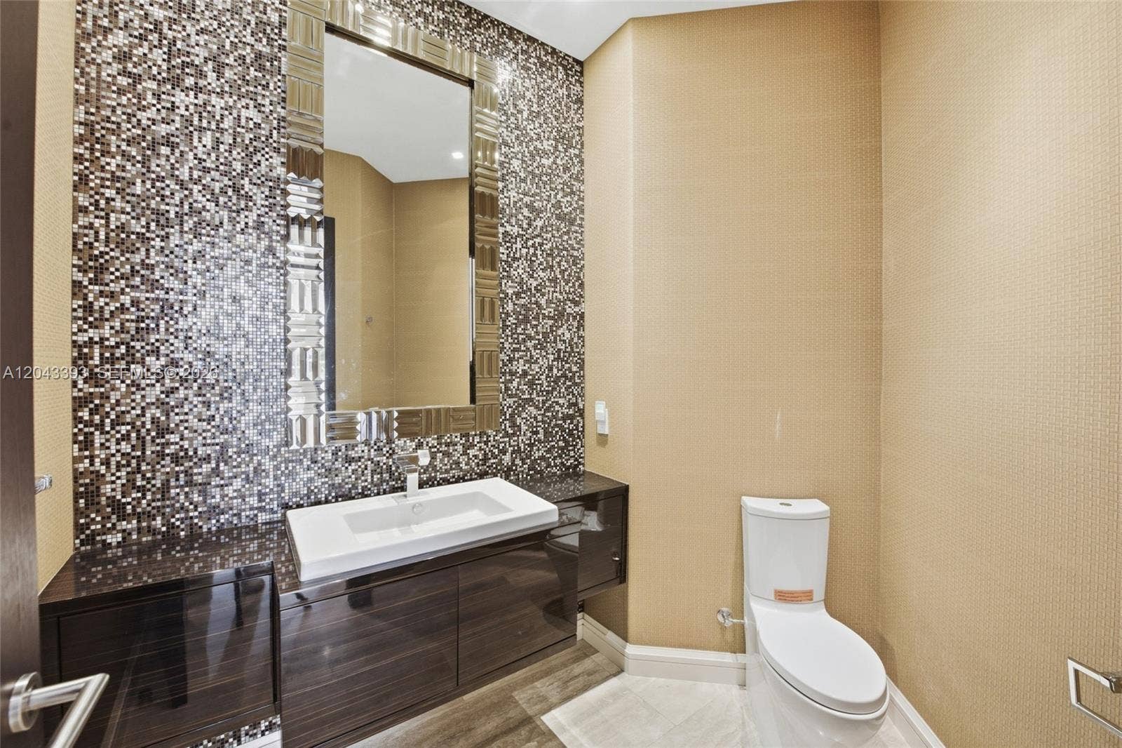 Powder room