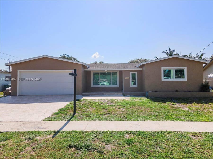 Property photo for 4914 SW 90th Avenue, Cooper City, FL