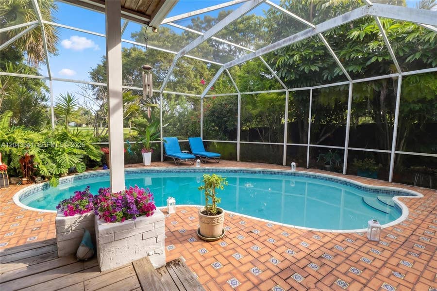 Property photo for 9720 Palmetto Club Lane W, Miami, FL