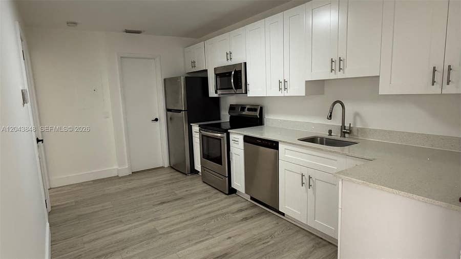Property photo for 411 SE 10th Street, #3, Hallandale Beach, FL