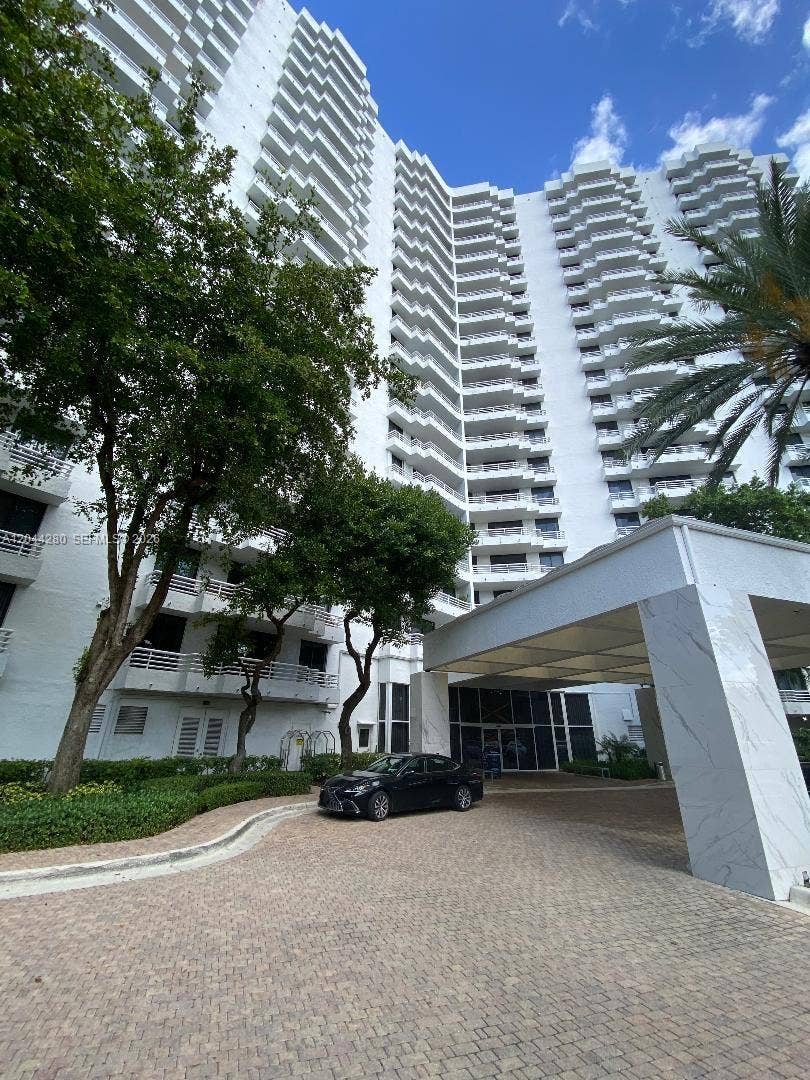 Property photo for 3300 NE 192nd Street, #612, Aventura, FL
