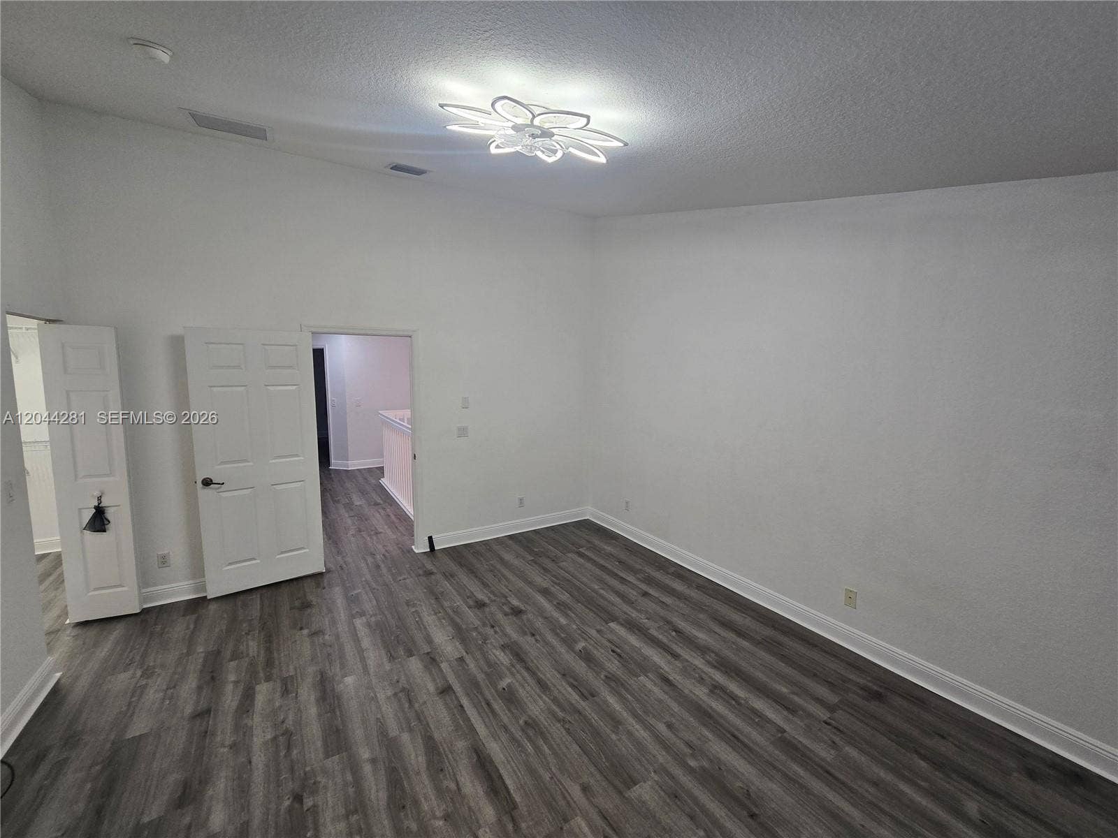 Masyer Bedroom