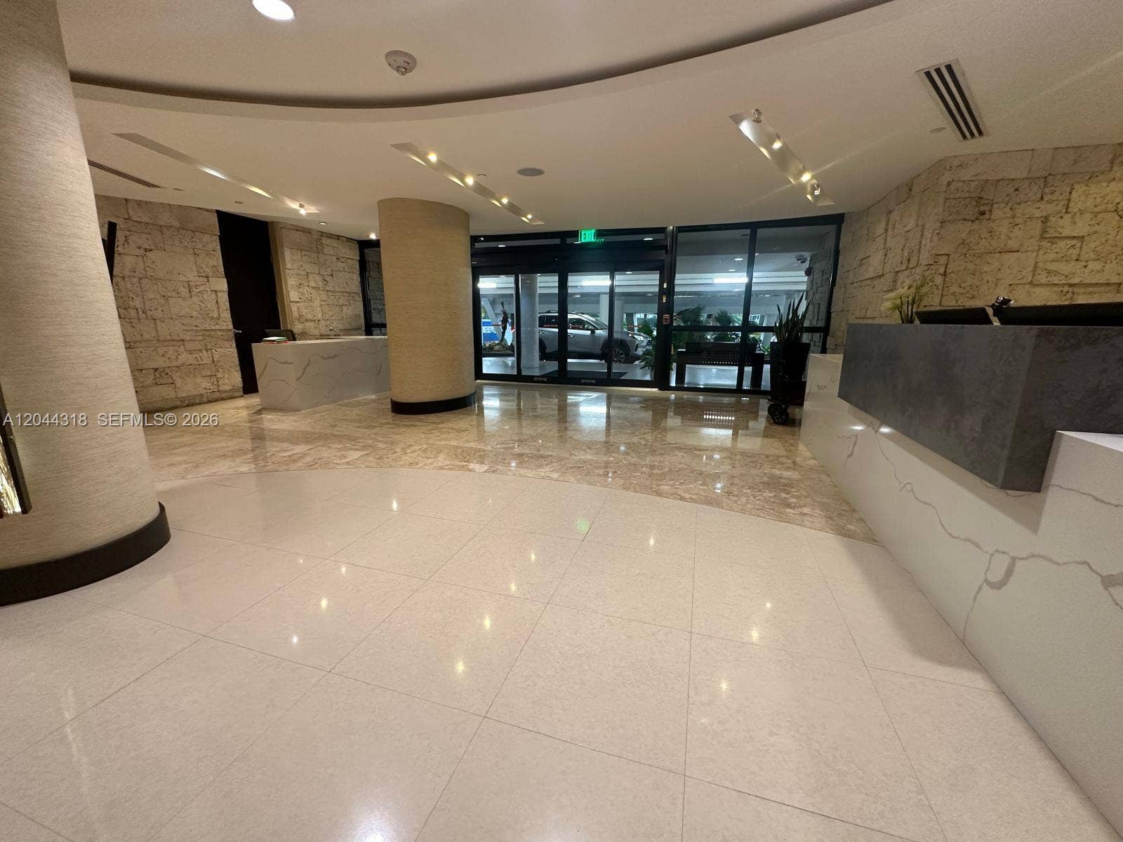 2555 Collins Avenue, #2006, Miami Beach, FL 33140 Photo 16