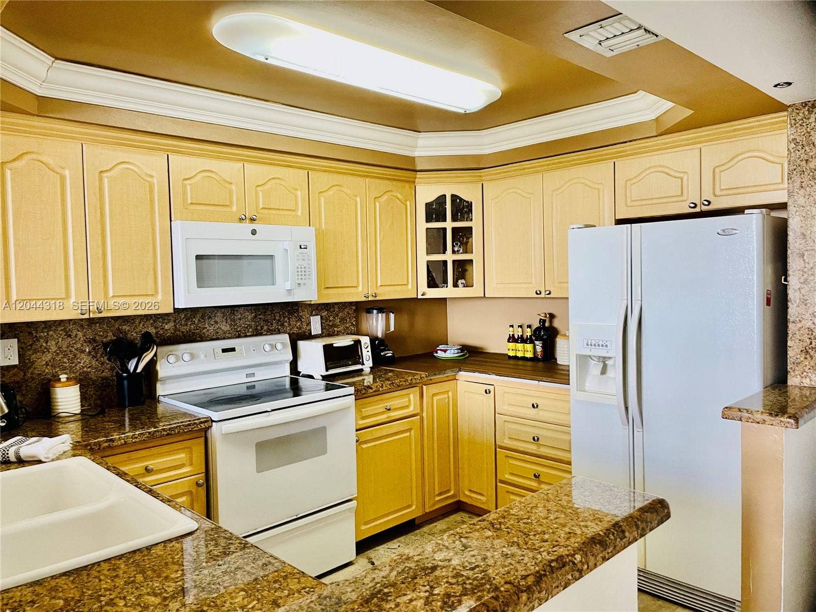 2555 Collins Avenue, #2006, Miami Beach, FL 33140 Photo 7