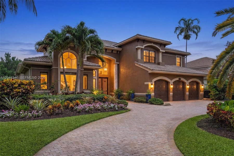 Property photo for 2982 E Lake Vista Circle, Davie, FL