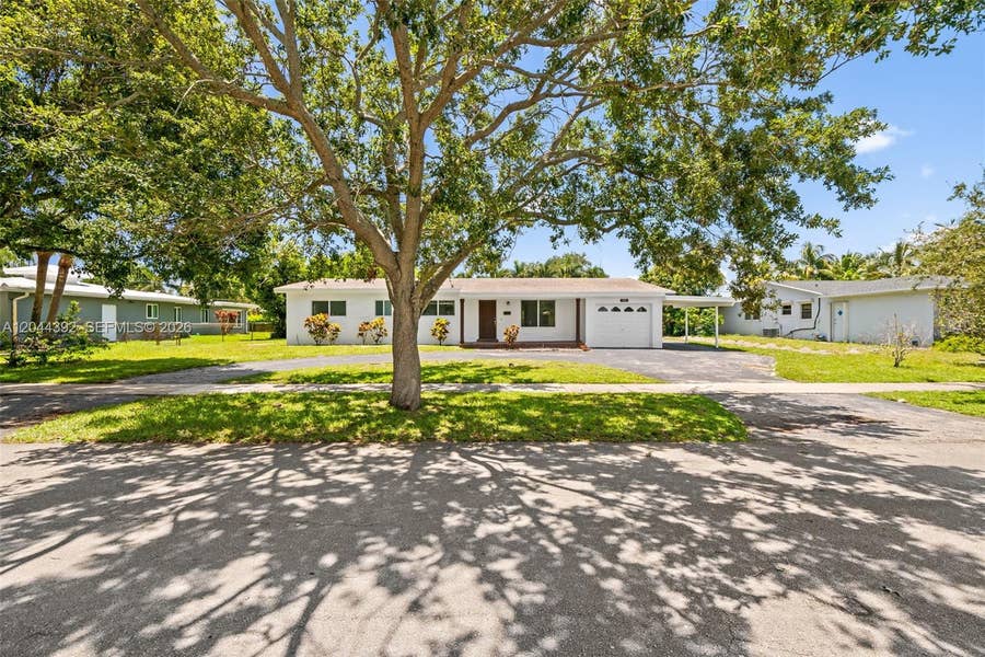 Property photo for 733 N Rainbow Drive, Hollywood, FL