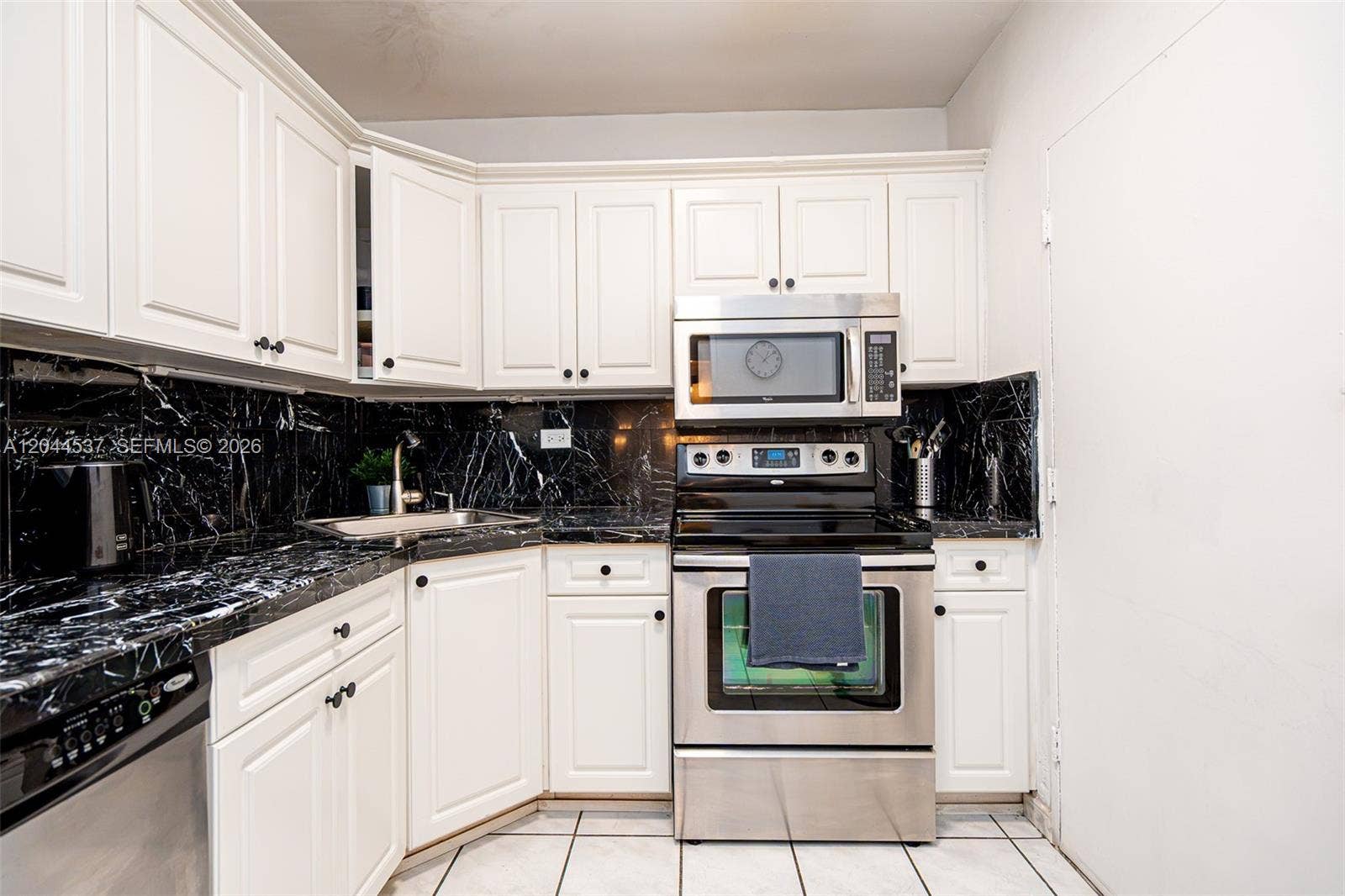 5601 Collins Avenue, #1517, Miami Beach, FL 33140 Photo 29