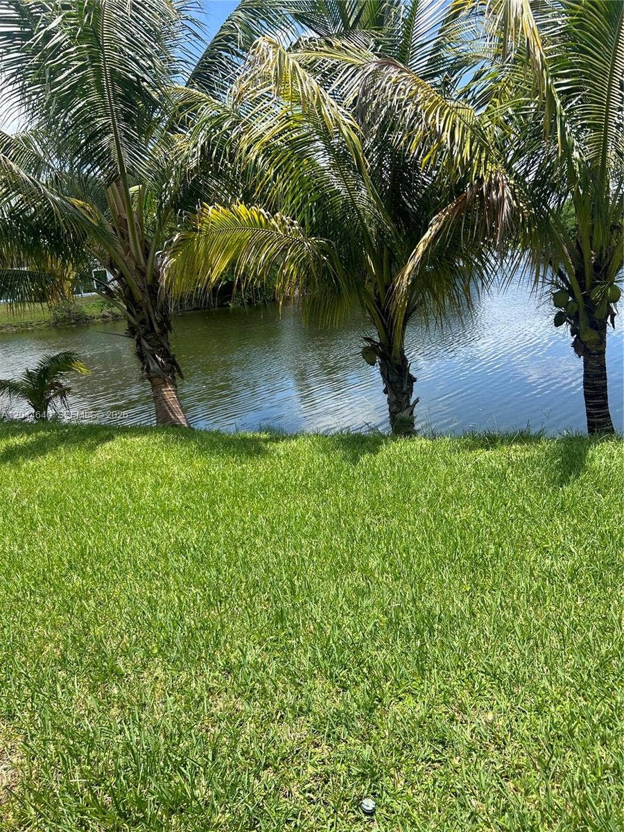 2730 Cypress Avenue, Miramar, FL 33025 Photo 5