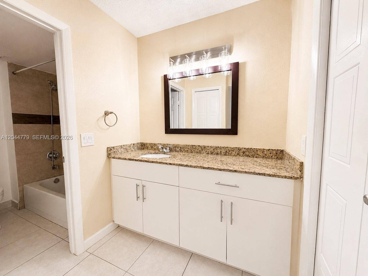 405 Lakeview Drive, #202, Weston, Weston, FL 33326 Photo 9