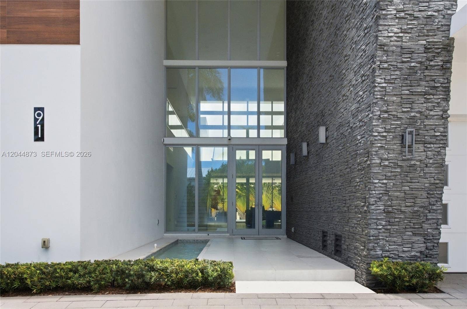 91 Fiesta Way, Fort Lauderdale, FL 33301 Photo 3