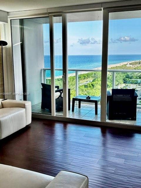 Property photo for 100 Bayview Drive, #2124, Sunny Isles Beach, FL