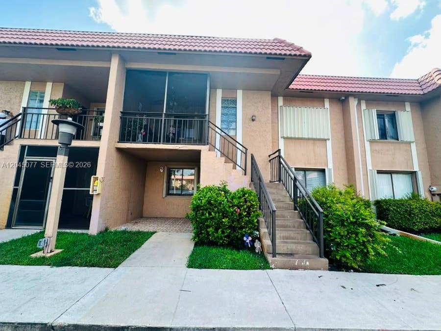 Property photo for 197 Lakeview Drive, #105, Weston, FL