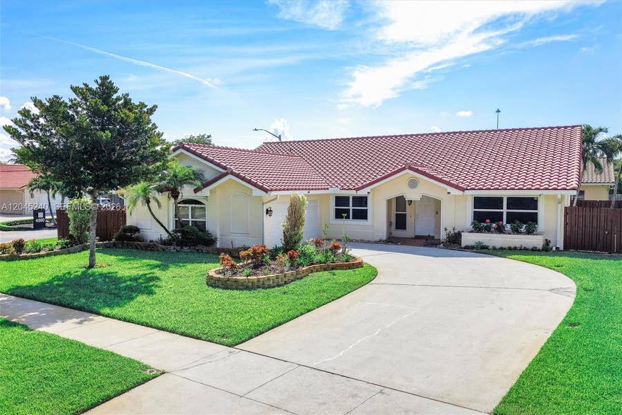 Property photo for 4870 Hawkes Bluff Avenue, Davie, FL