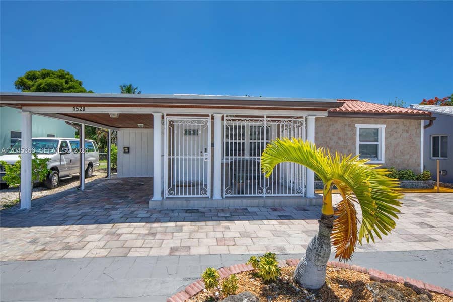 Property photo for 1520 N Andrews Avenue, Fort Lauderdale, FL