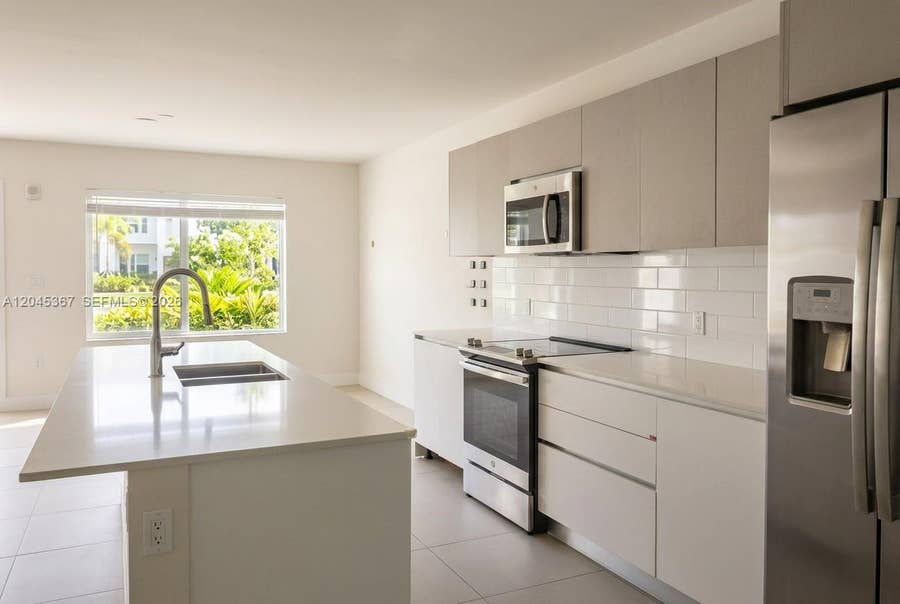 Property photo for 2535 NE 193rd Street, #3104, Miami, FL