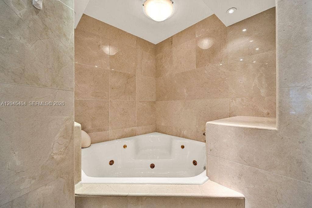 5225 Collins Avenue, #1117, Miami Beach, FL 33140 Photo 14