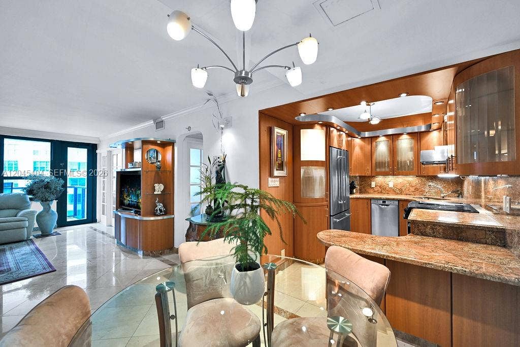 5225 Collins Avenue, #1117, Miami Beach, FL 33140 Photo 17