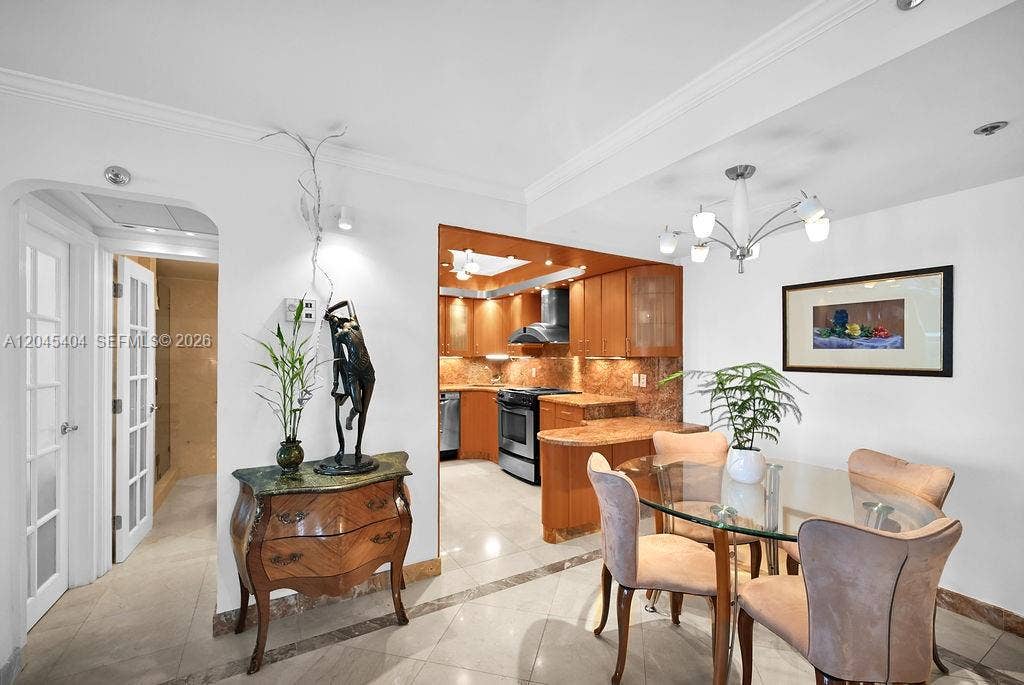 5225 Collins Avenue, #1117, Miami Beach, FL 33140 Photo 10