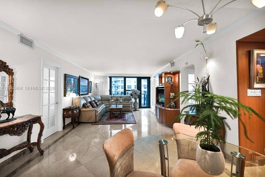 5225 Collins Avenue, #1117, Miami Beach, FL 33140 Photo 21