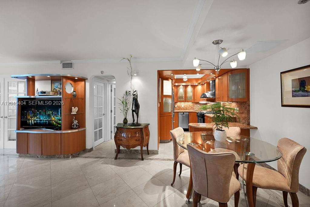 5225 Collins Avenue, #1117, Miami Beach, FL 33140 Photo 20