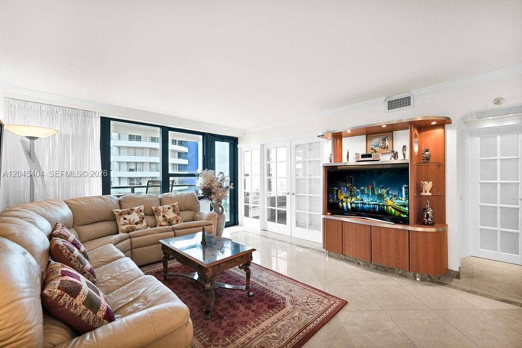 5225 Collins Avenue, #1117, Miami Beach, FL 33140 Photo 24