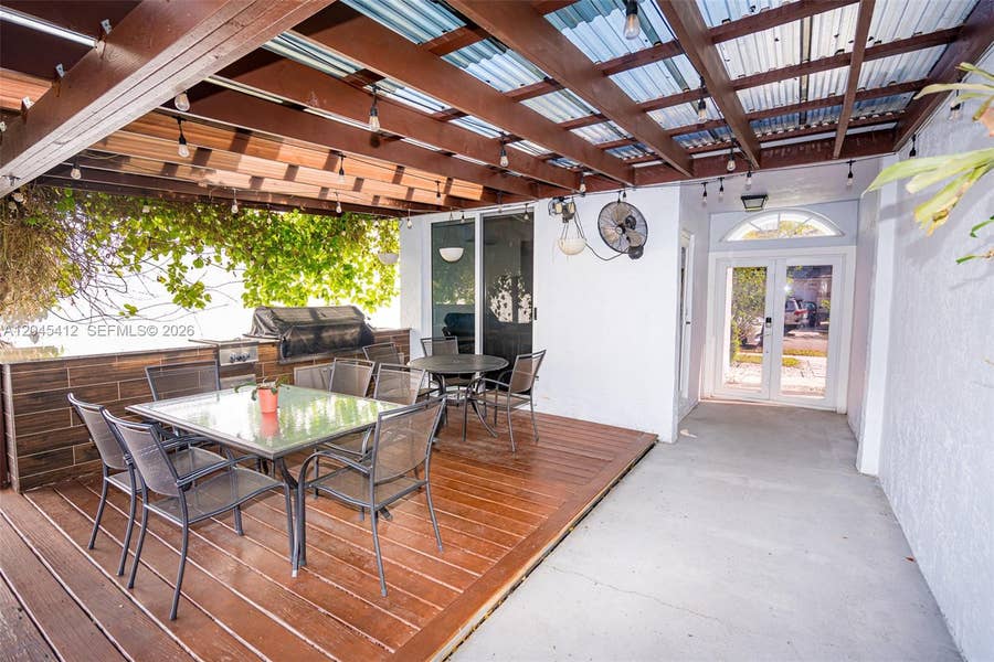 Property photo for Pembroke Pines, FL