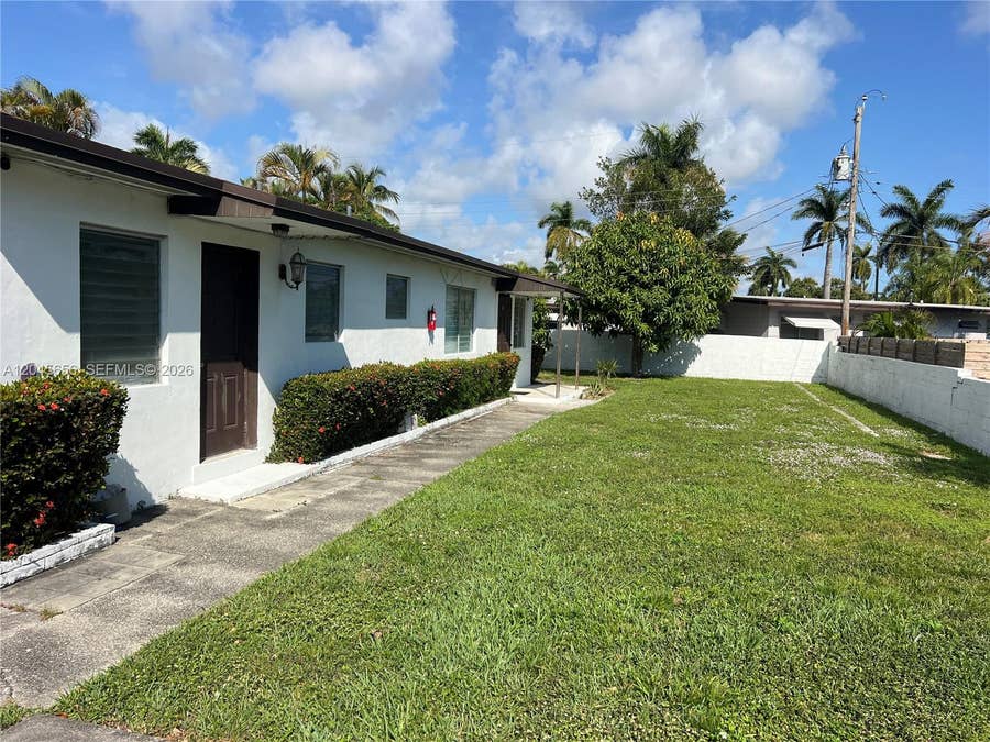 Property photo for 809 NE 2nd Street, #12, Hallandale Beach, FL