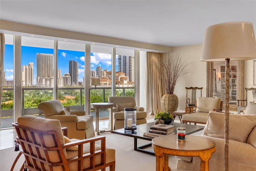 Property photo for 20155 NE 38th Court, #904, Aventura, FL