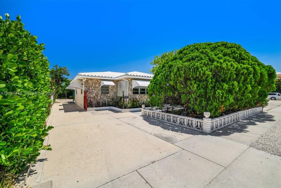 Property photo for 1826 Mckinley Street, Hollywood, FL