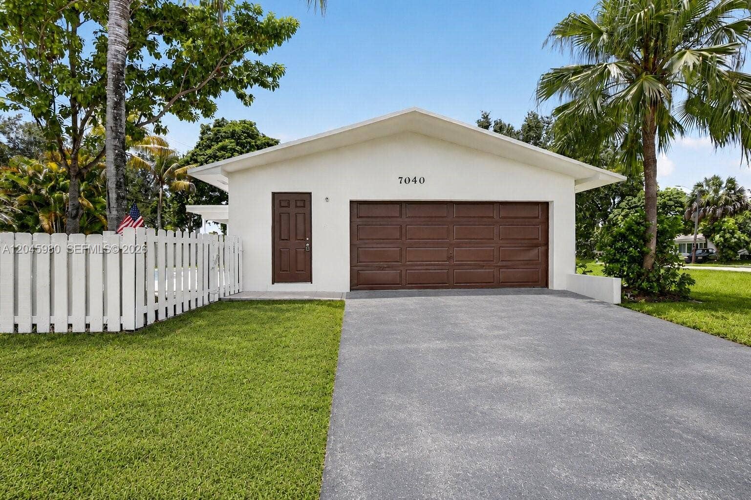 7040 NW 8th Court, Plantation, FL 33317 Photo 3