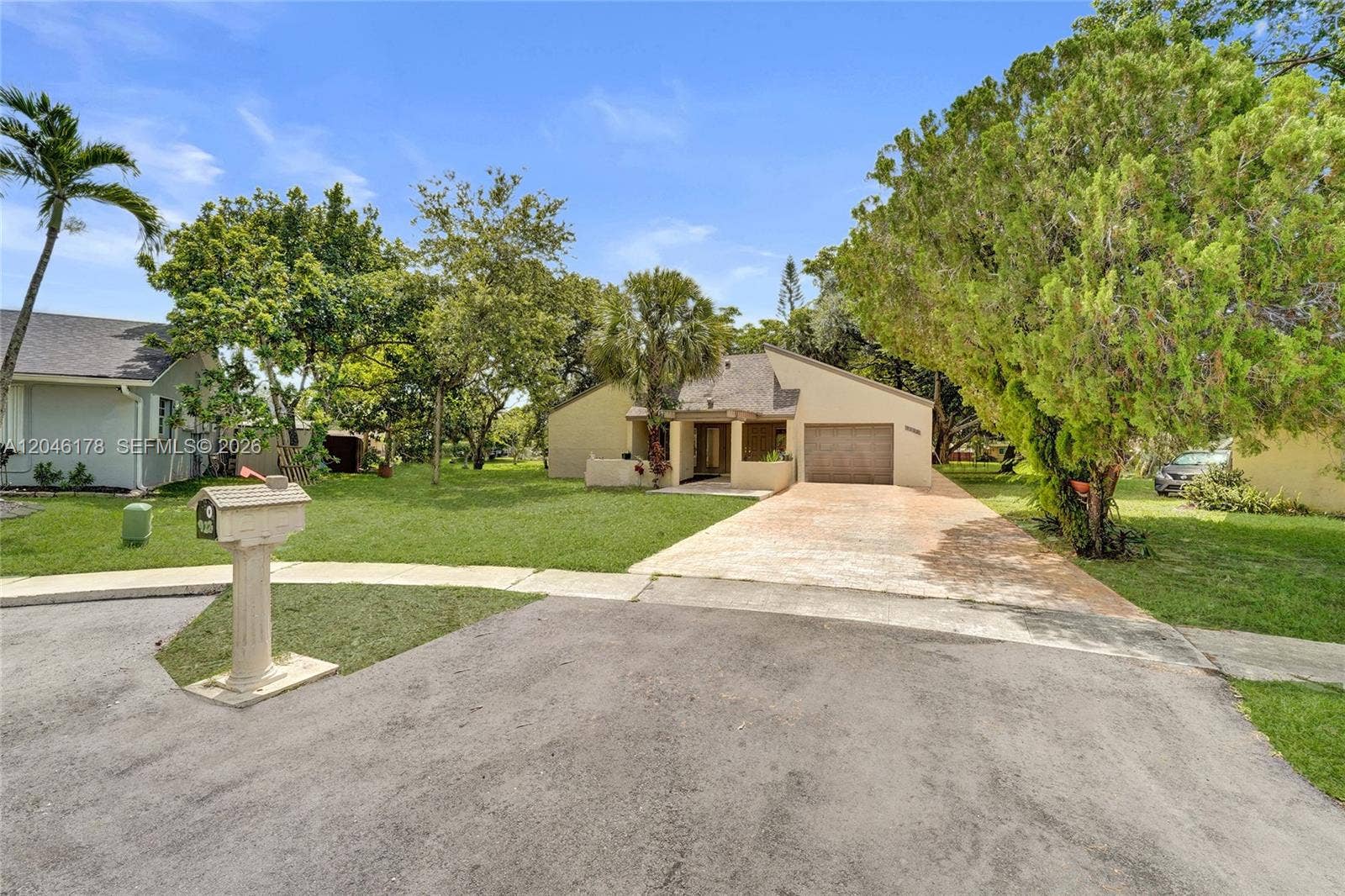 9120 SW 49th Street, Cooper City, FL 33328 Photo 2