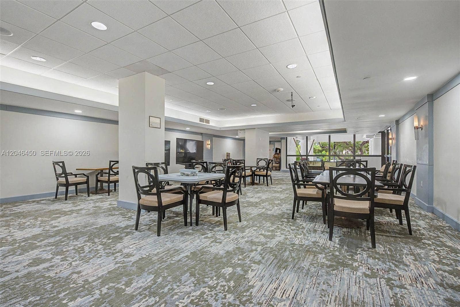 2555 Collins Avenue, #1814, Miami Beach, FL 33140 Billiards and community room