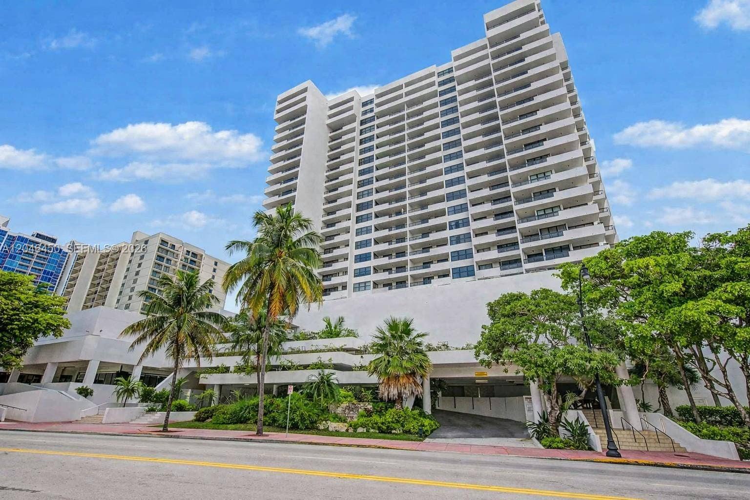 2555 Collins Avenue, #1814, Miami Beach, FL 33140 Exterior View from Street