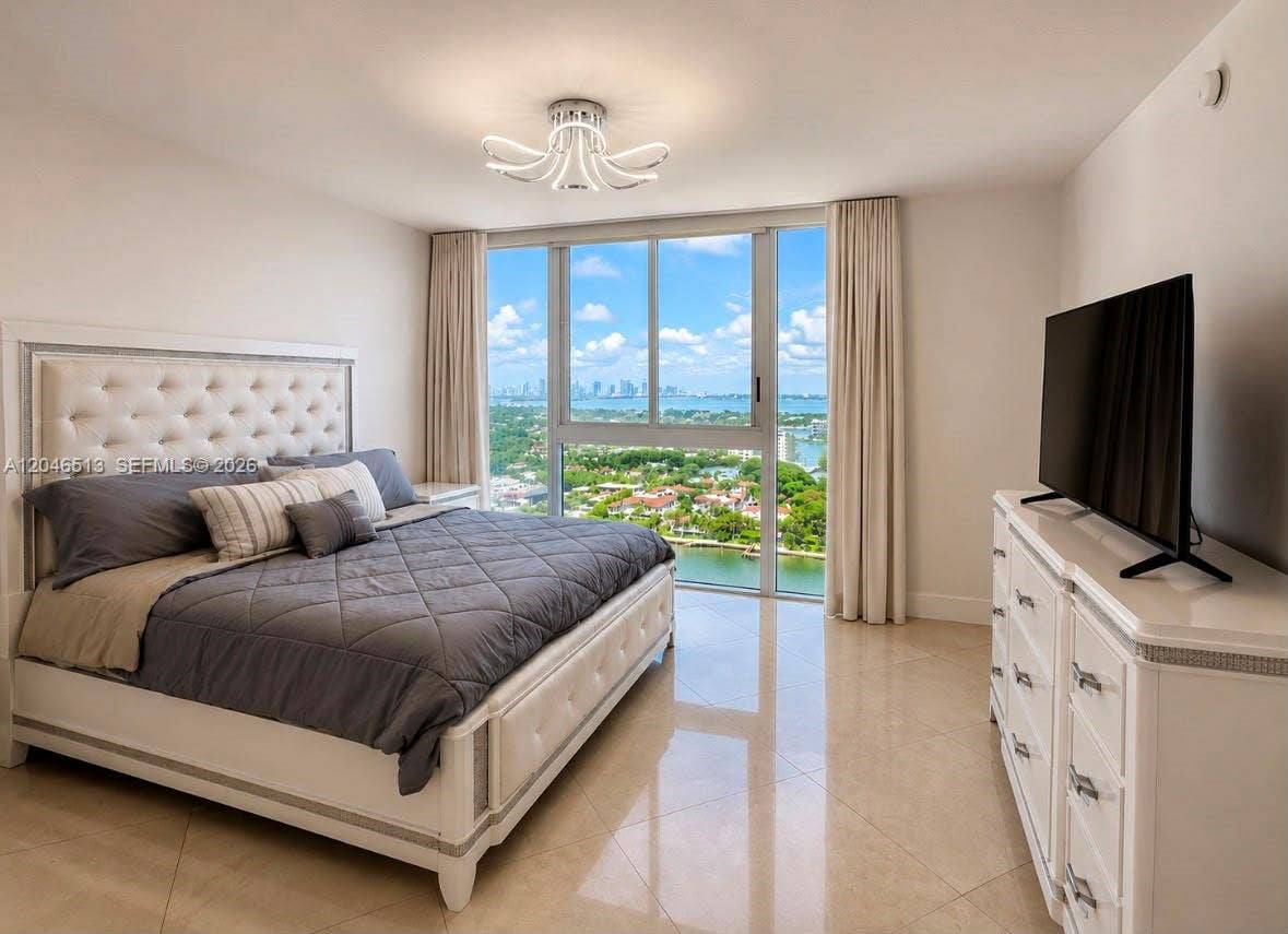 4775 Collins Avenue, #2407, Miami Beach, FL 33140 Photo 5