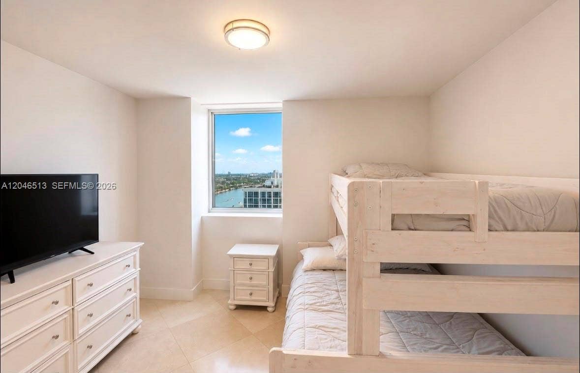 4775 Collins Avenue, #2407, Miami Beach, FL 33140 Photo 12