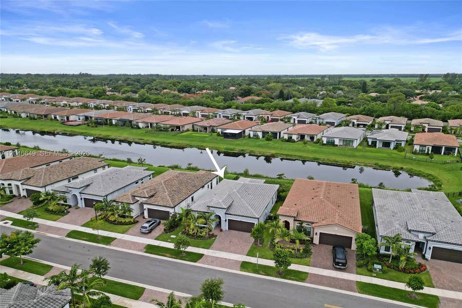 Property photo for 8147 Juniper Drive, Parkland, FL