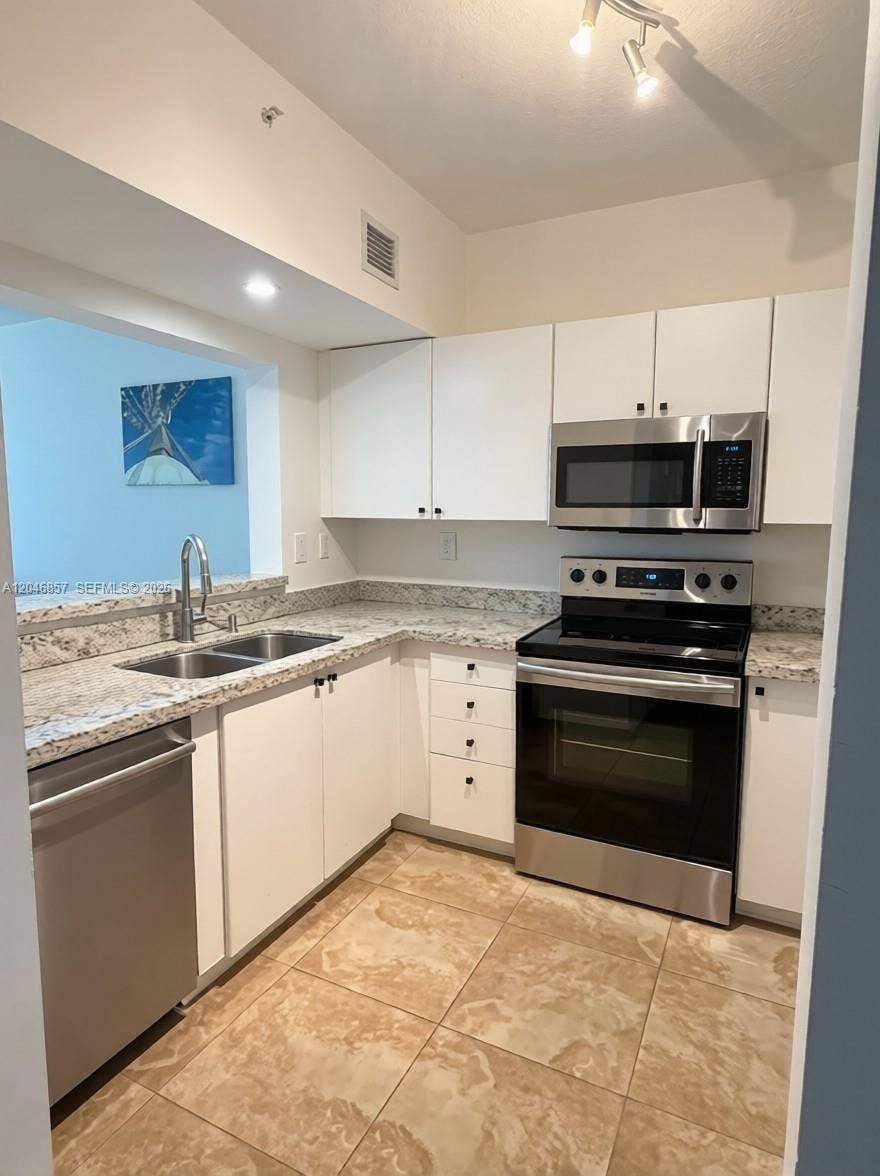 Fort Lauderdale, Fort Lauderdale, FL 33308 Photo 3