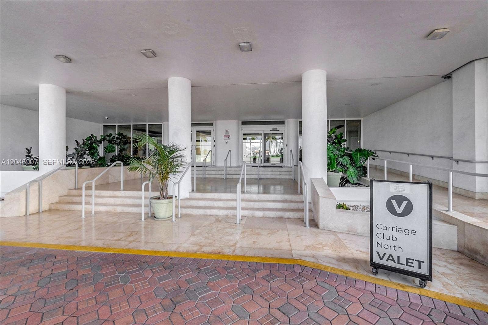 5005 Collins Avenue, #1224, Miami Beach, FL 33140 Valet Service