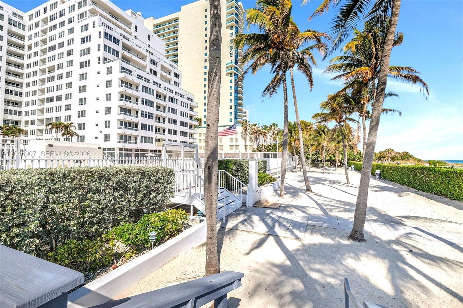 5005 Collins Avenue, #1224, Miami Beach, FL 33140 BBQ Grill Area | Patio Deck