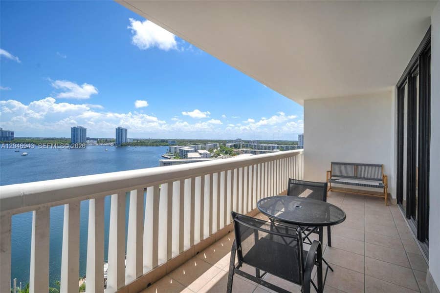 Property photo for 1000 W Island Boulevard, #1206, Aventura, FL