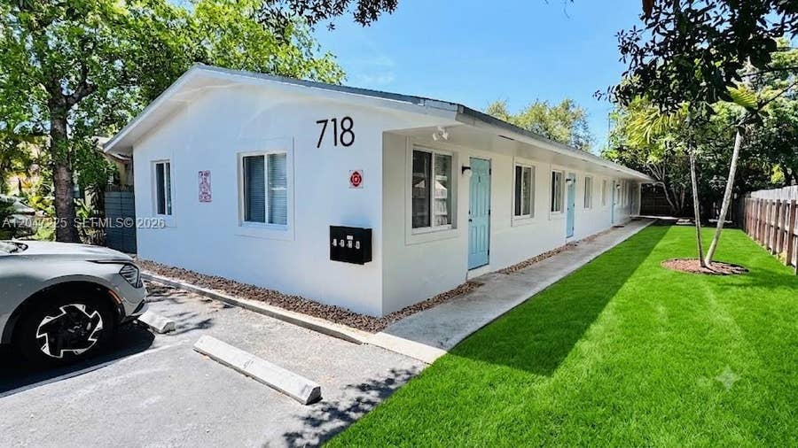 Property photo for 718 SE 13th Street, #4, Fort Lauderdale, FL