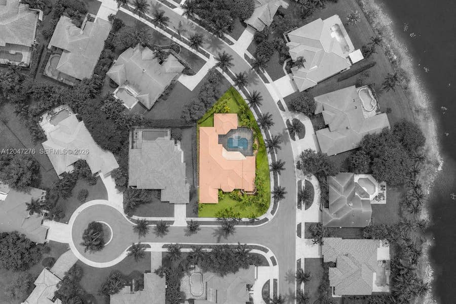 Property photo for 392 Coconut Circle, Weston, FL
