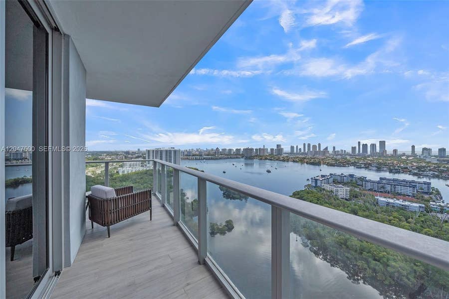 Property photo for 16385 Biscayne Boulevard, #2707, North Miami Beach, FL
