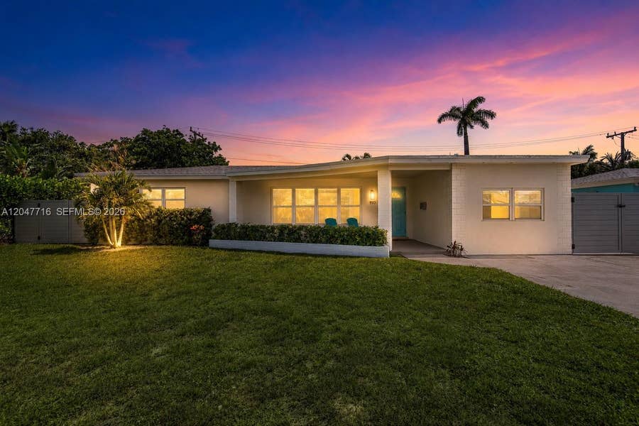 Property photo for 190 NE 21st Street, Boca Raton, FL