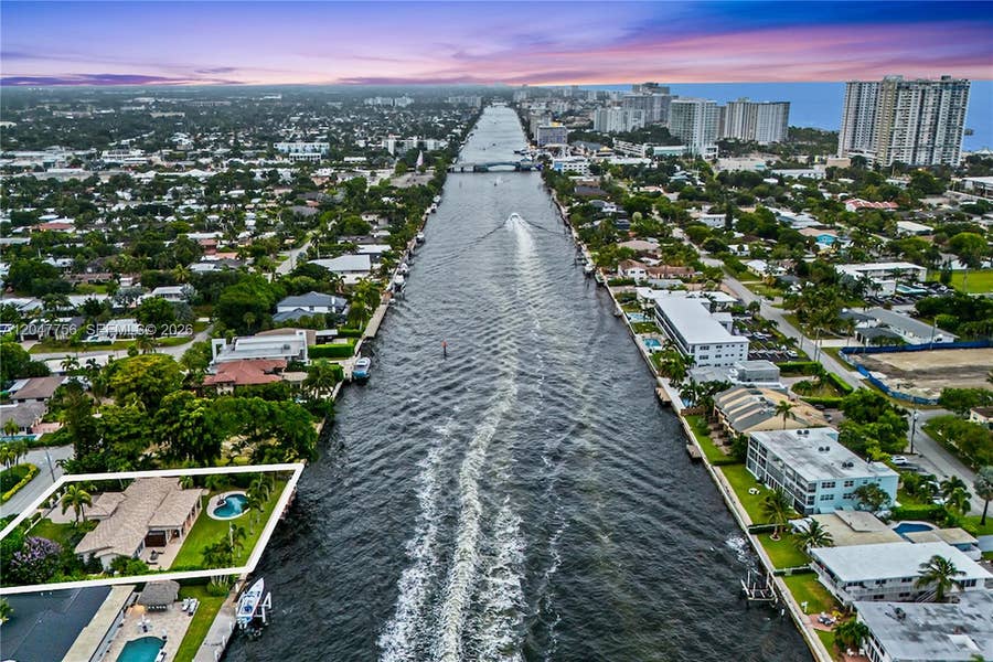 Property photo for 600 SE 28th Avenue, Pompano Beach, FL
