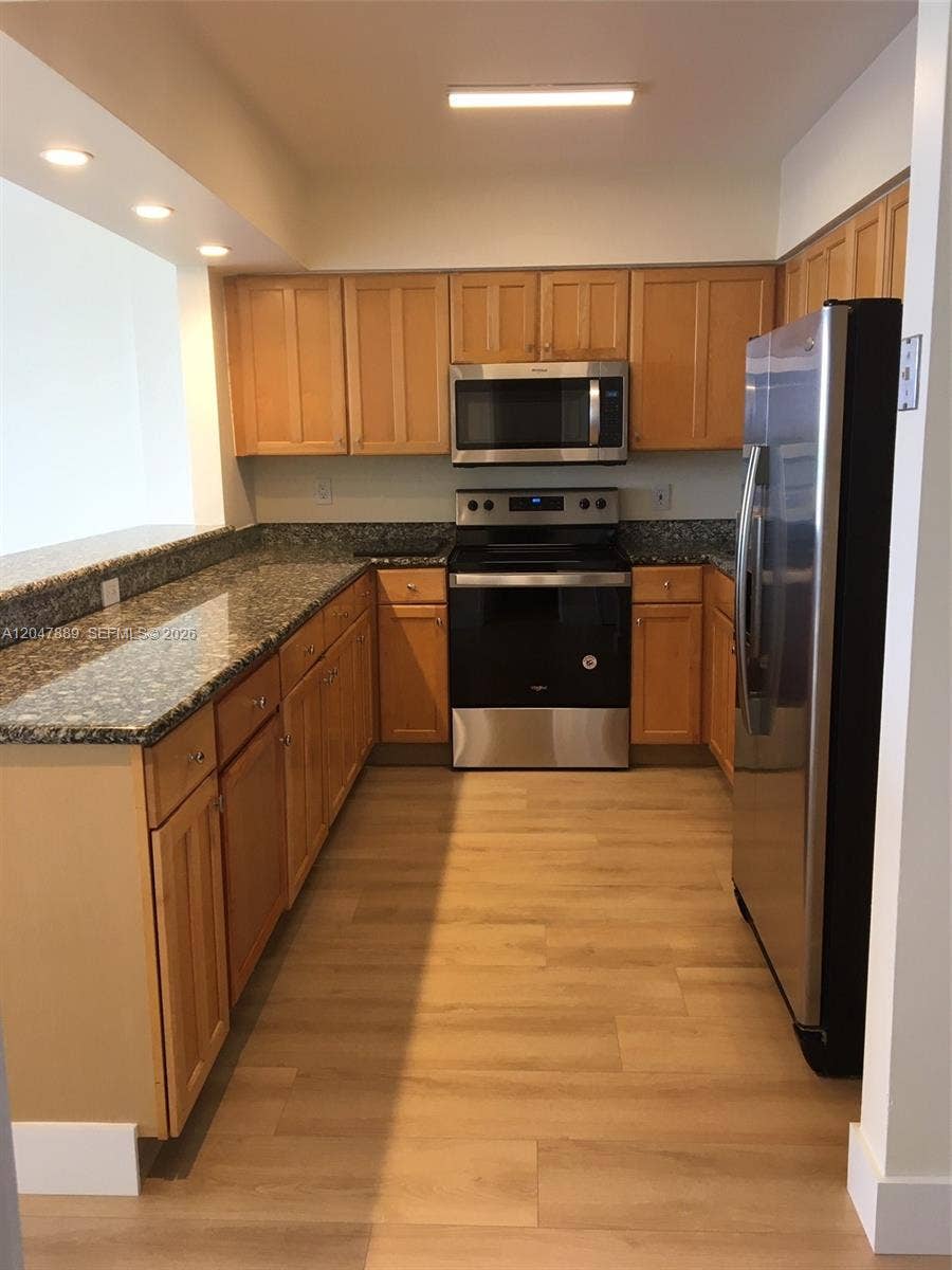 5700 Collins Avenue, #6J, Miami Beach, FL 33140 Photo 19