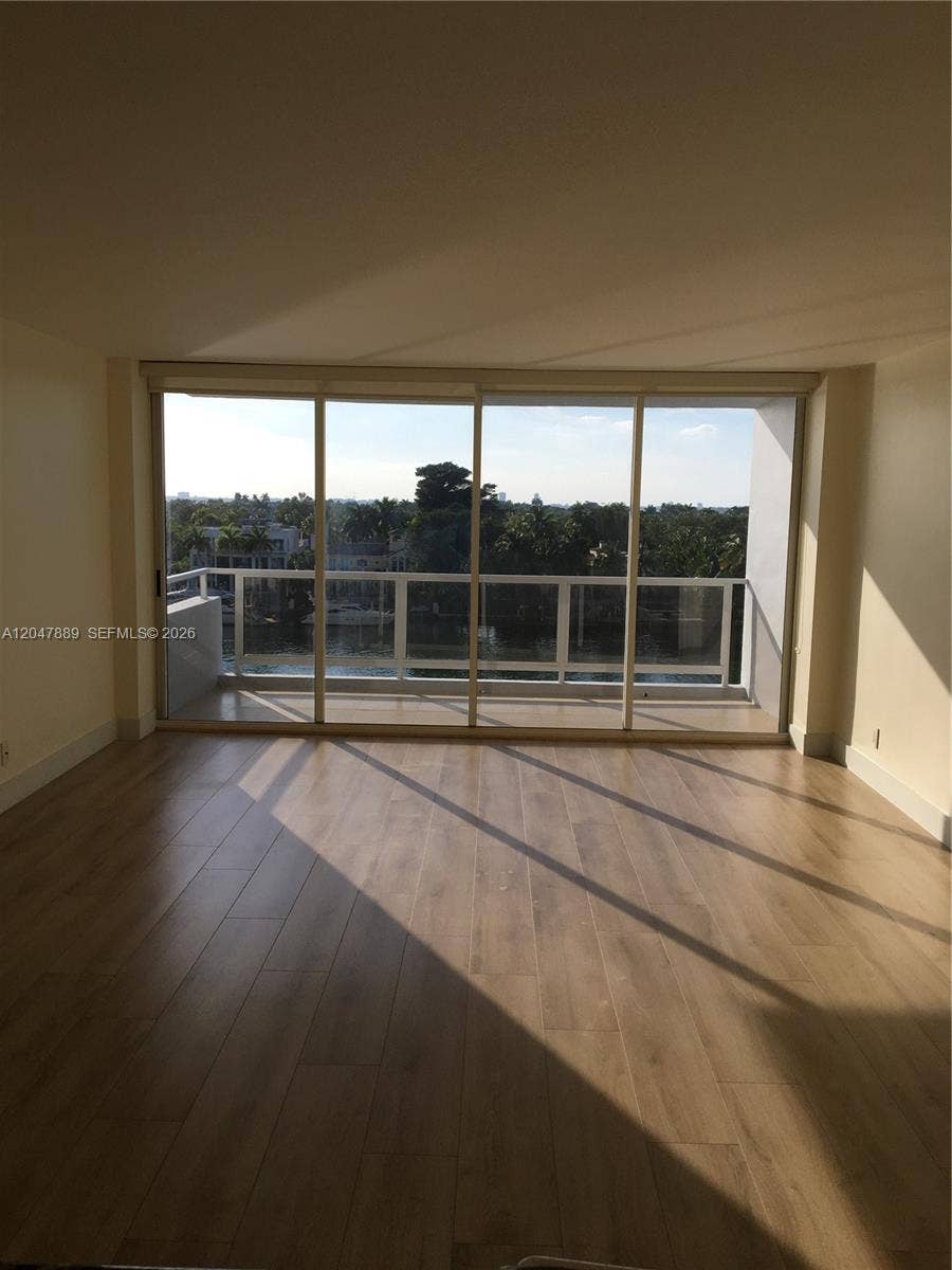 5700 Collins Avenue, #6J, Miami Beach, FL 33140 Photo 11