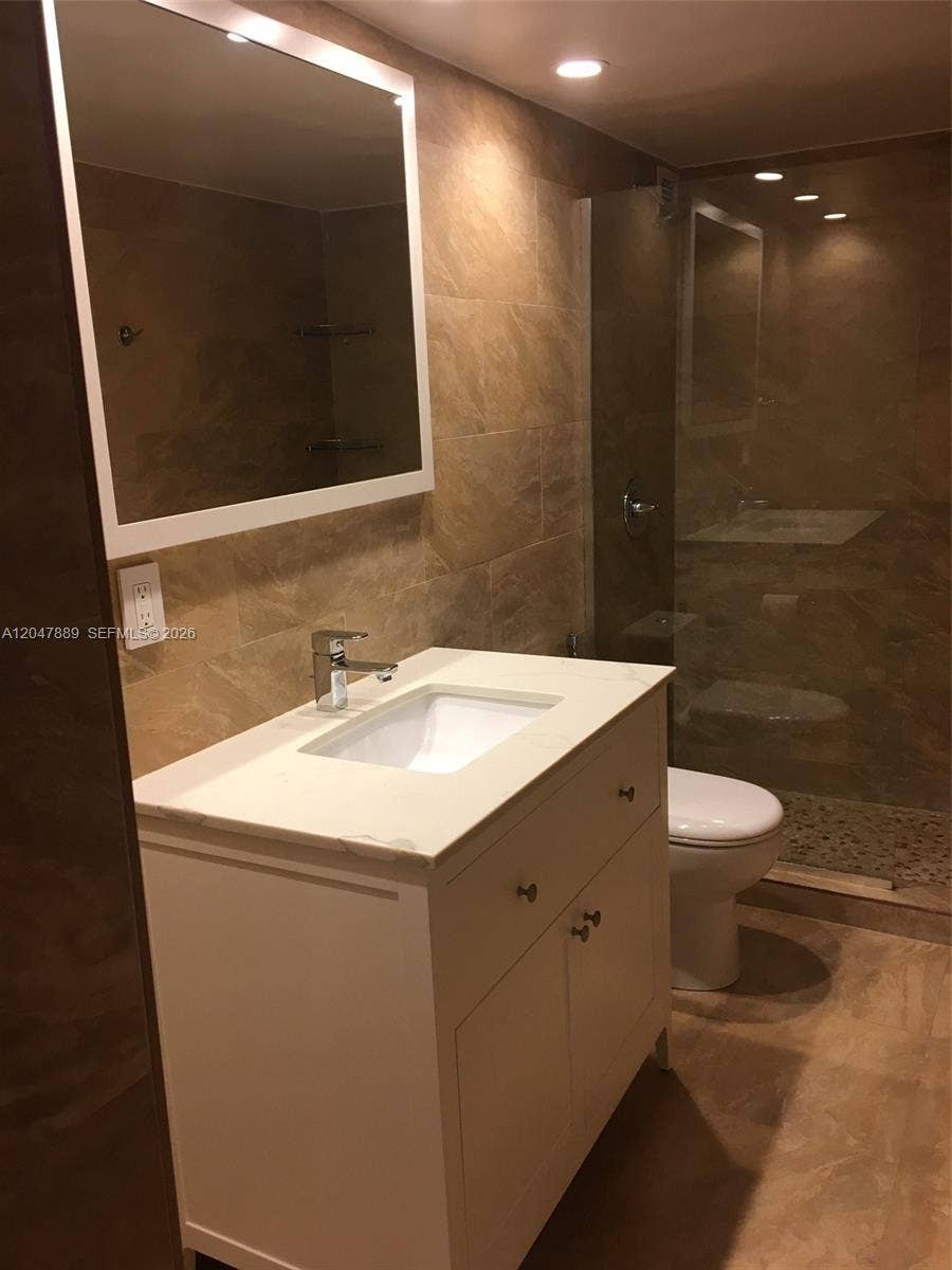 5700 Collins Avenue, #6J, Miami Beach, FL 33140 Photo 22