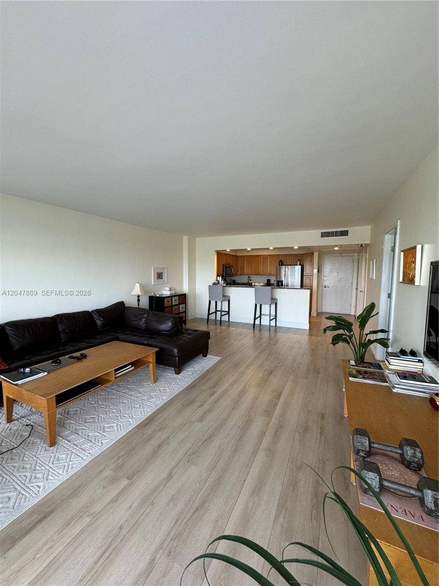 5700 Collins Avenue, #6J, Miami Beach, FL 33140 Photo 13