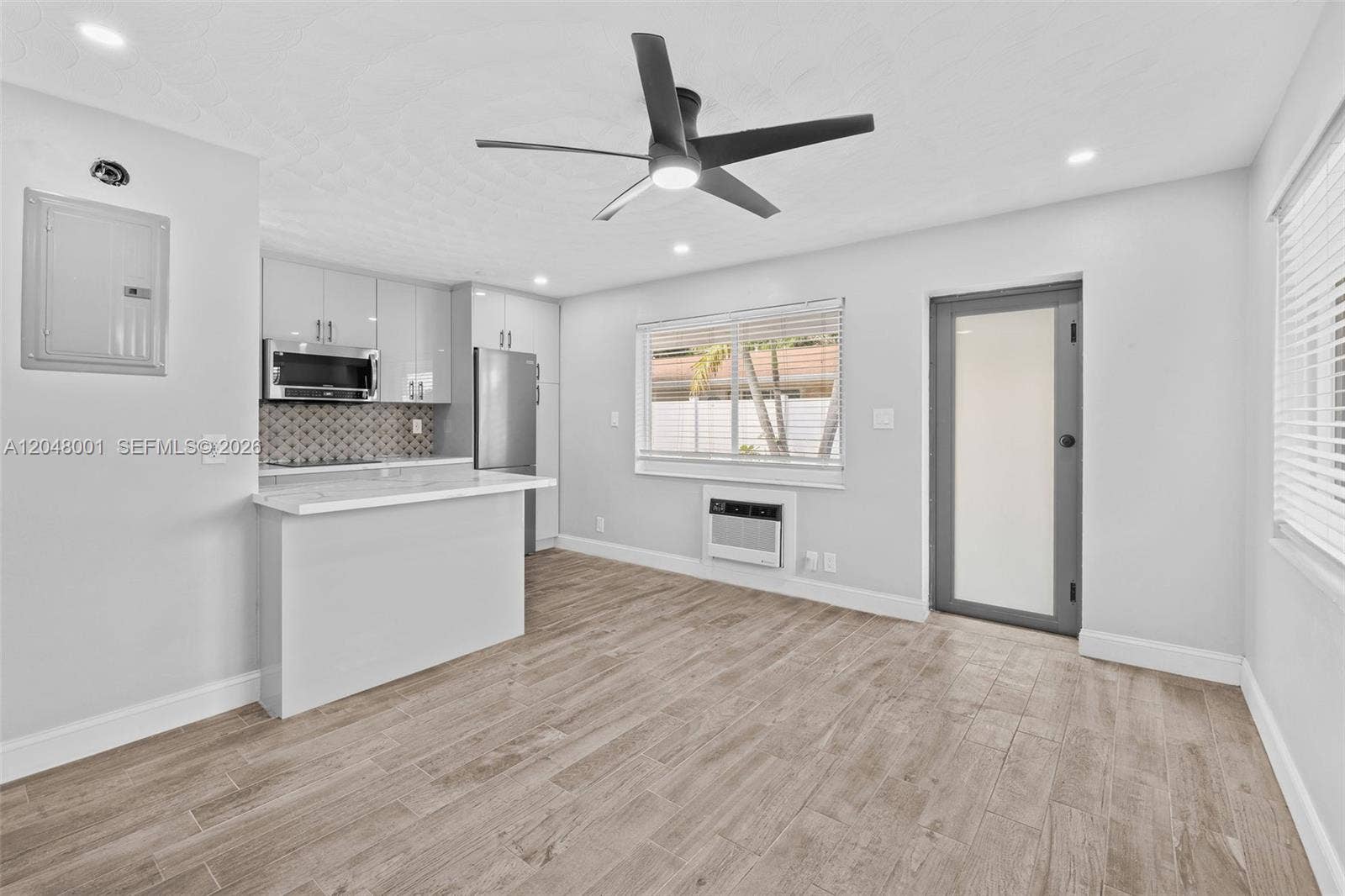 1634 NE 4th Place, Fort Lauderdale, FL 33301 Photo 3